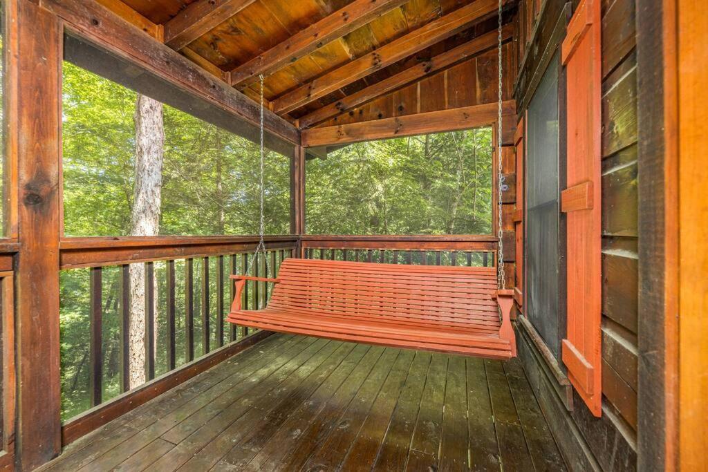 Holiday home Dog Friendly Secluded Whot-tub & Sleeps 12 Pigeon Forge